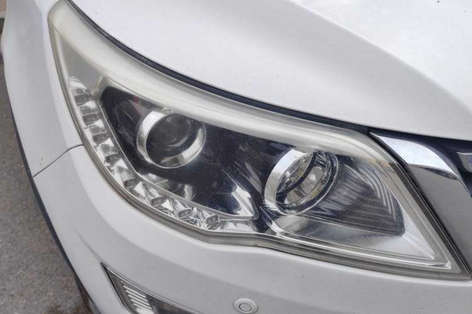 Used Baojun 560 2015 1.8L manual luxury version Right Front Headlight