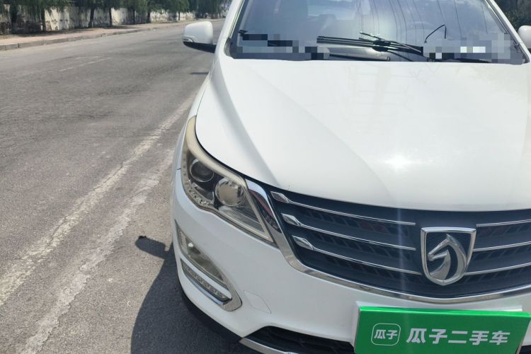 Used Baojun 560 2015 1.8L manual Comfort trim level Right Front Headlight