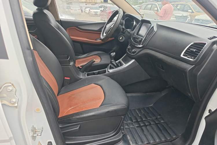 Used Baojun 560 2015 1.8L Manual Elite Edition Right Front Seat