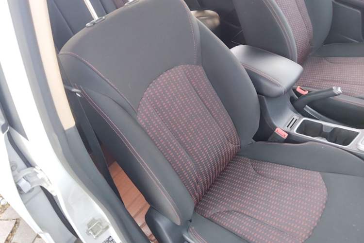 Used Baojun 560 2015 1.8L manual Comfort trim level Right Front Seat
