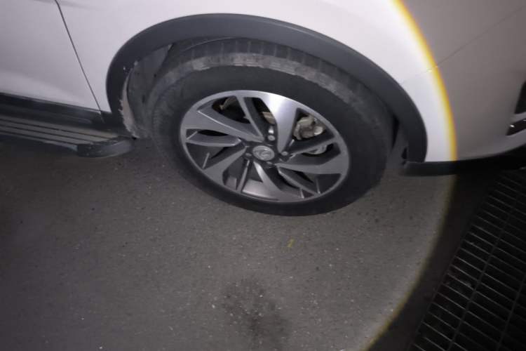 Used Baojun 560 2015 1.8L manual luxury version Right Front Wheel Hub