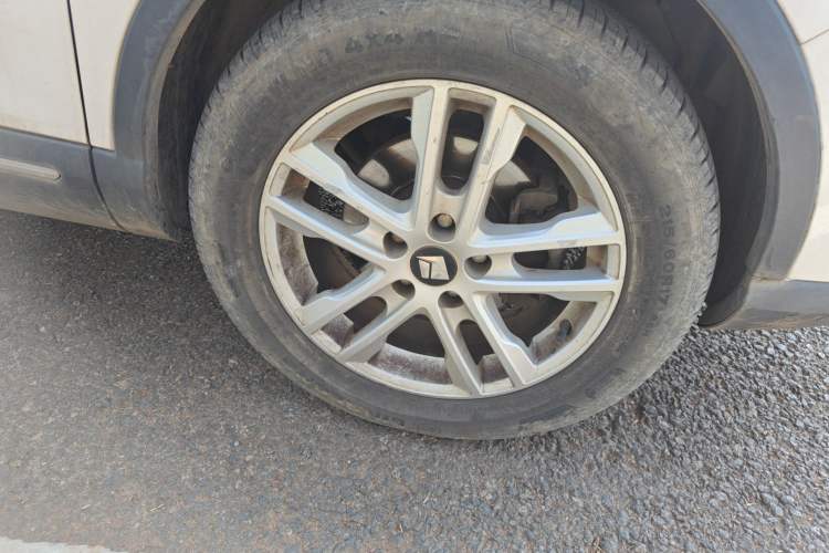 Used Baojun 560 2015 1.8L manual Comfort trim level Right Front Wheel Hub