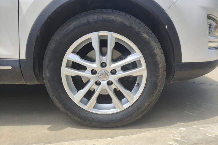 Used Baojun 560 2015 1.8L Manual Elite Edition Right Front Wheel Hub