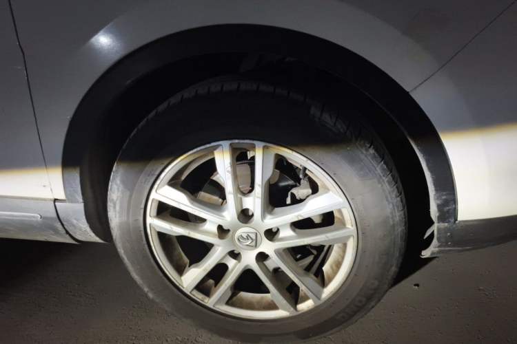 Used Baojun 560 2015 1.8L Manual Elite Edition Right Front Wheel Hub
