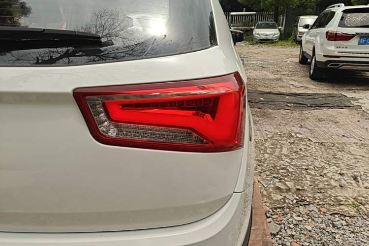 Used Baojun 560 2015 1.8L Manual Elite Edition Right Rear Taillight