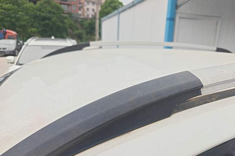 Used Baojun 560 2015 1.8L Manual Elite Edition Roof