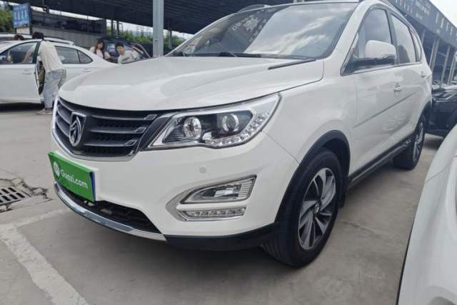 Used Baojun 560 2015 1.8L manual luxury version