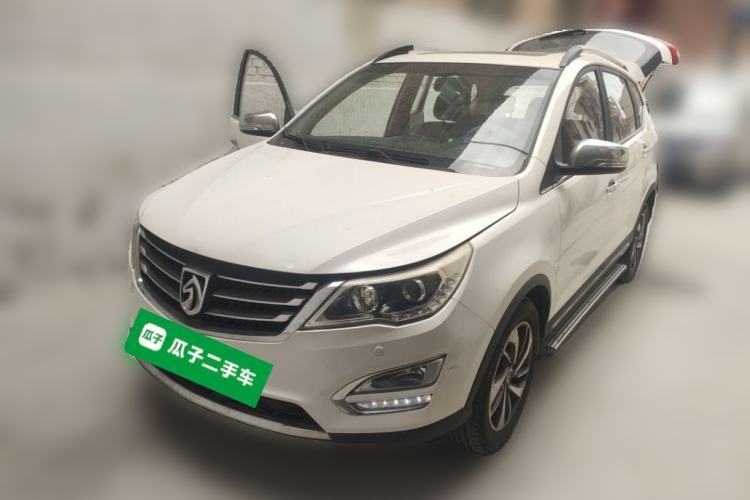 Used Baojun 560 2015 1.8L manual luxury version Guazi used car, China used car export, Used car for sale, Used cars, Cheapest cars for sale