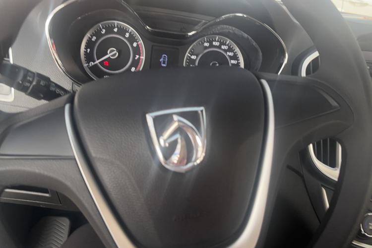 Used Baojun 560 2015 1.8L manual Comfort trim level Steering Wheel
