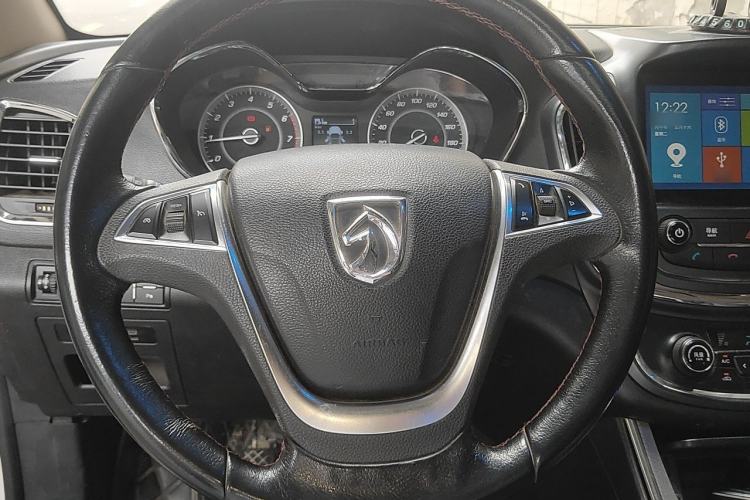 Used Baojun 560 2015 1.8L manual luxury version Steering Wheel