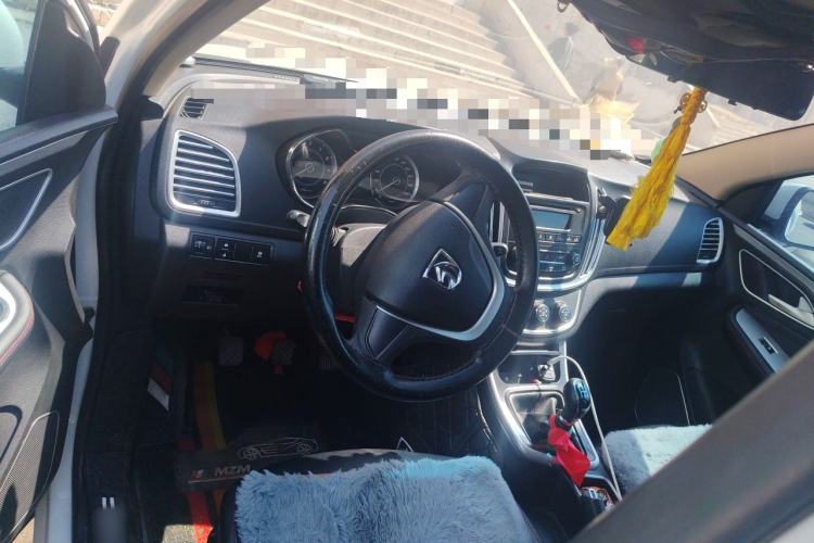 Used Baojun 560 2015 1.8L manual Comfort trim level Steering Wheel