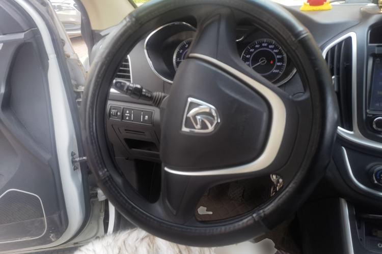 Used Baojun 560 2015 1.8L manual Comfort trim level Steering Wheel