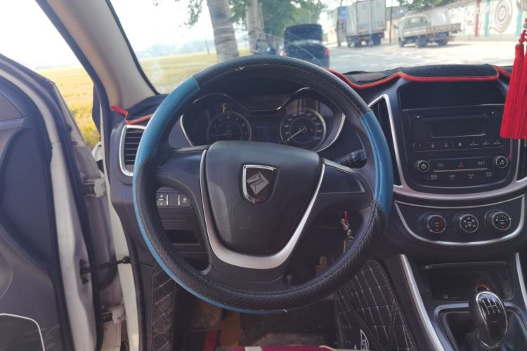 Used Baojun 560 2015 1.8L manual Comfort trim level Steering Wheel