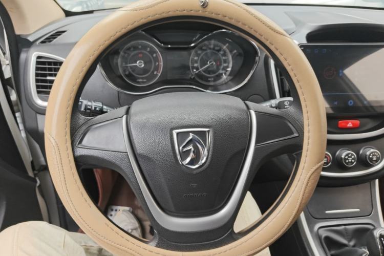 Used Baojun 560 2015 1.8L manual Comfort trim level Steering Wheel
