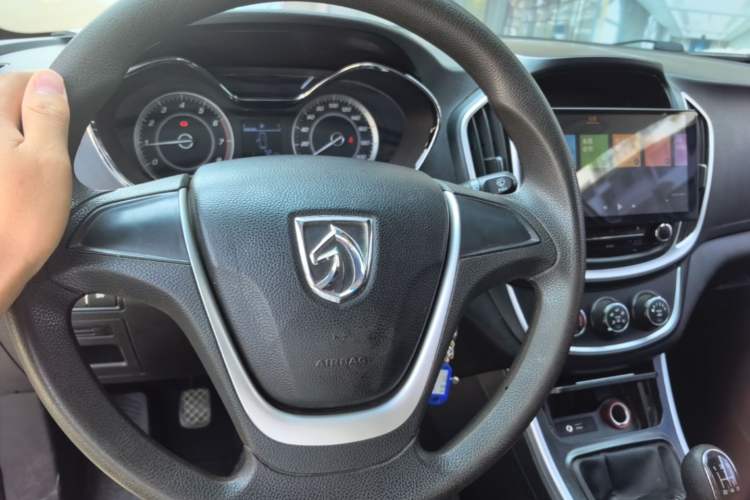 Used Baojun 560 2015 1.8L manual Comfort trim level Steering Wheel