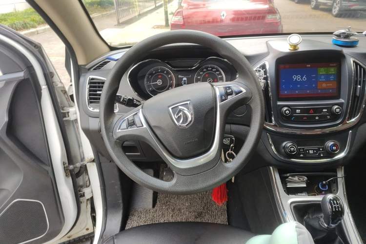 Used Baojun 560 2015 1.8L Manual Elite Edition Steering Wheel