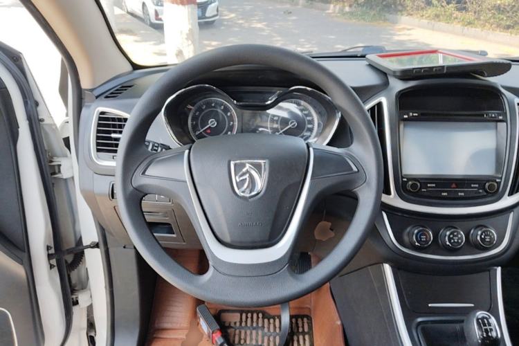 Used Baojun 560 2015 1.8L manual Comfort trim level Steering Wheel