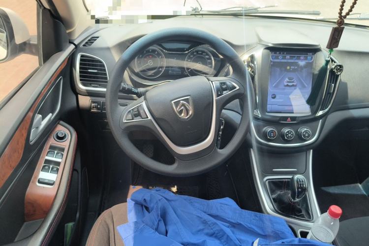 Used Baojun 560 2015 1.8L manual Comfort trim level Steering Wheel
