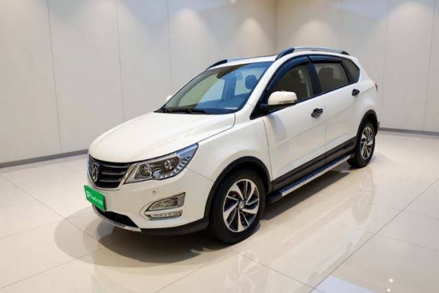 Used Baojun 560 2015 1.8L manual luxury version