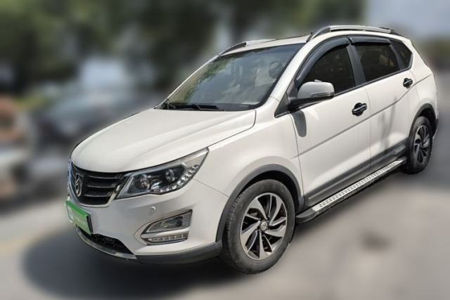 Used Baojun 560 2015 1.8L manual luxury version