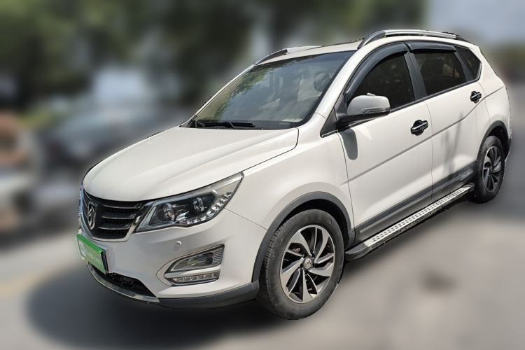 Used Baojun 560 2015 1.8L manual luxury version Guazi used car, China used car export, Used car for sale, Used  cars, Cheapest cars for sale