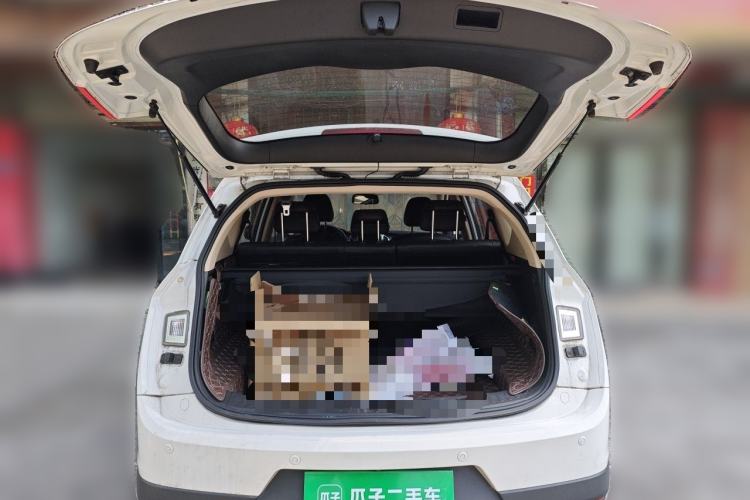 Used Baojun 560 2015 1.8L manual luxury version Trunk