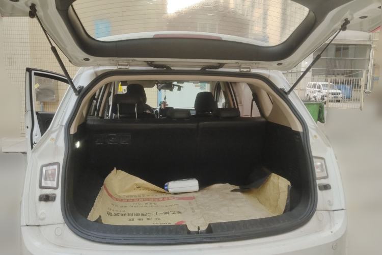 Used Baojun 560 2015 1.8L manual luxury version Trunk