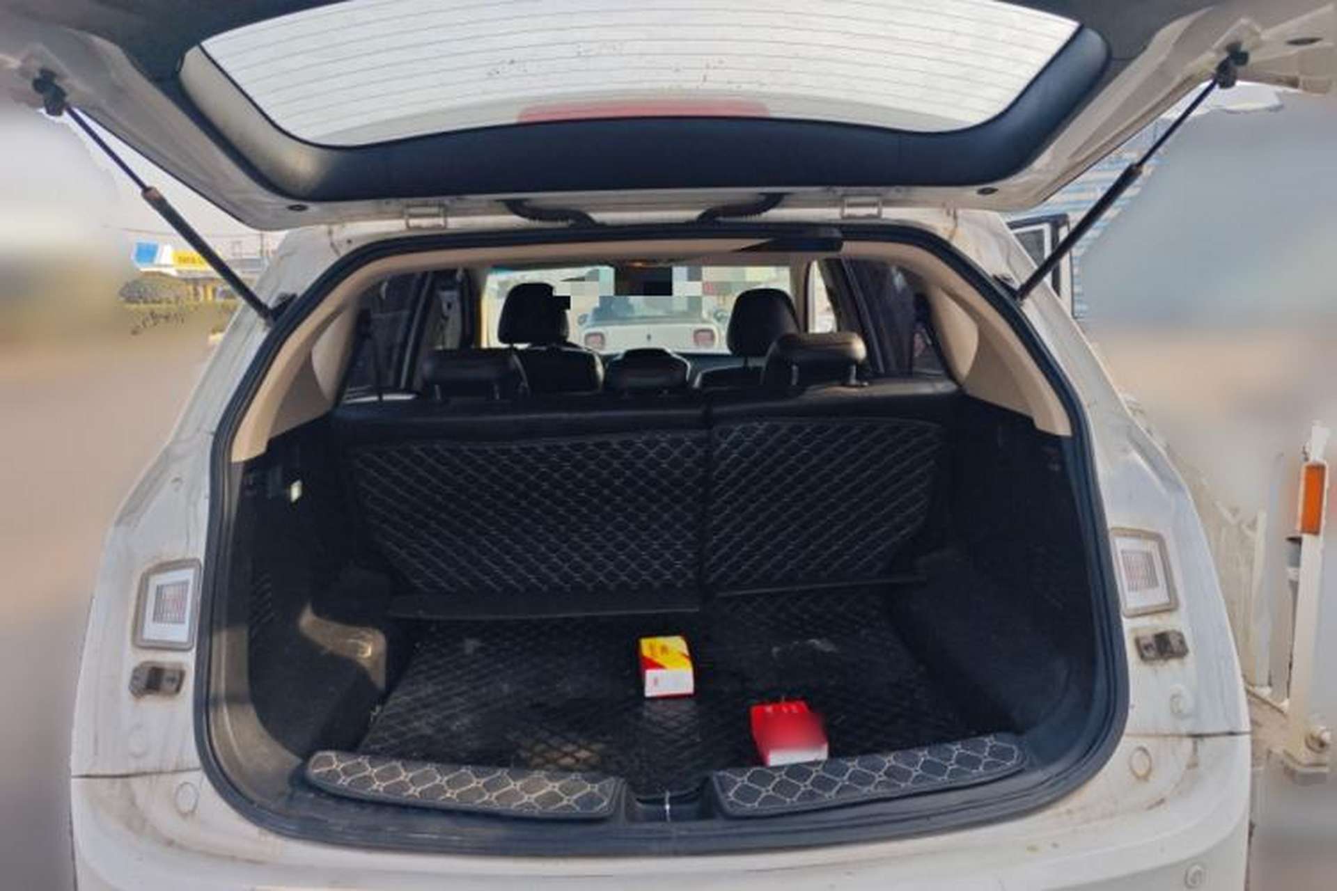 Used Baojun 560 2015 1.8L manual luxury version Trunk