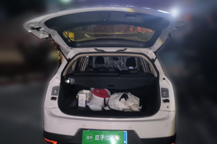 Used Baojun 560 2015 1.8L manual luxury version Trunk
