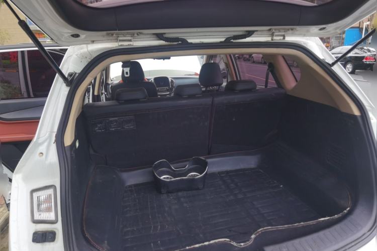 Used Baojun 560 2015 1.8L Manual Elite Edition Trunk