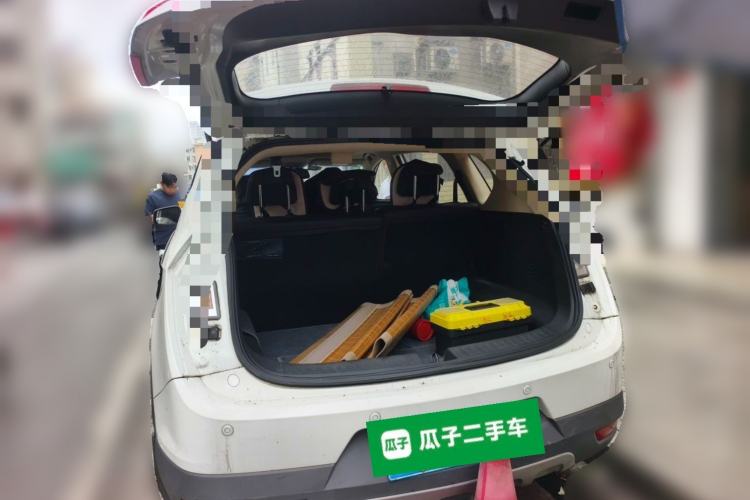 Used Baojun 560 2015 1.8L manual luxury version Trunk