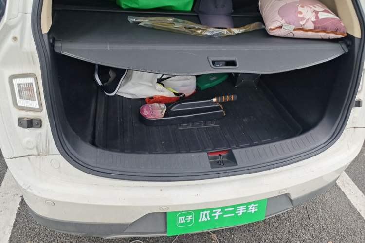 Used Baojun 560 2015 1.8L manual luxury version Trunk