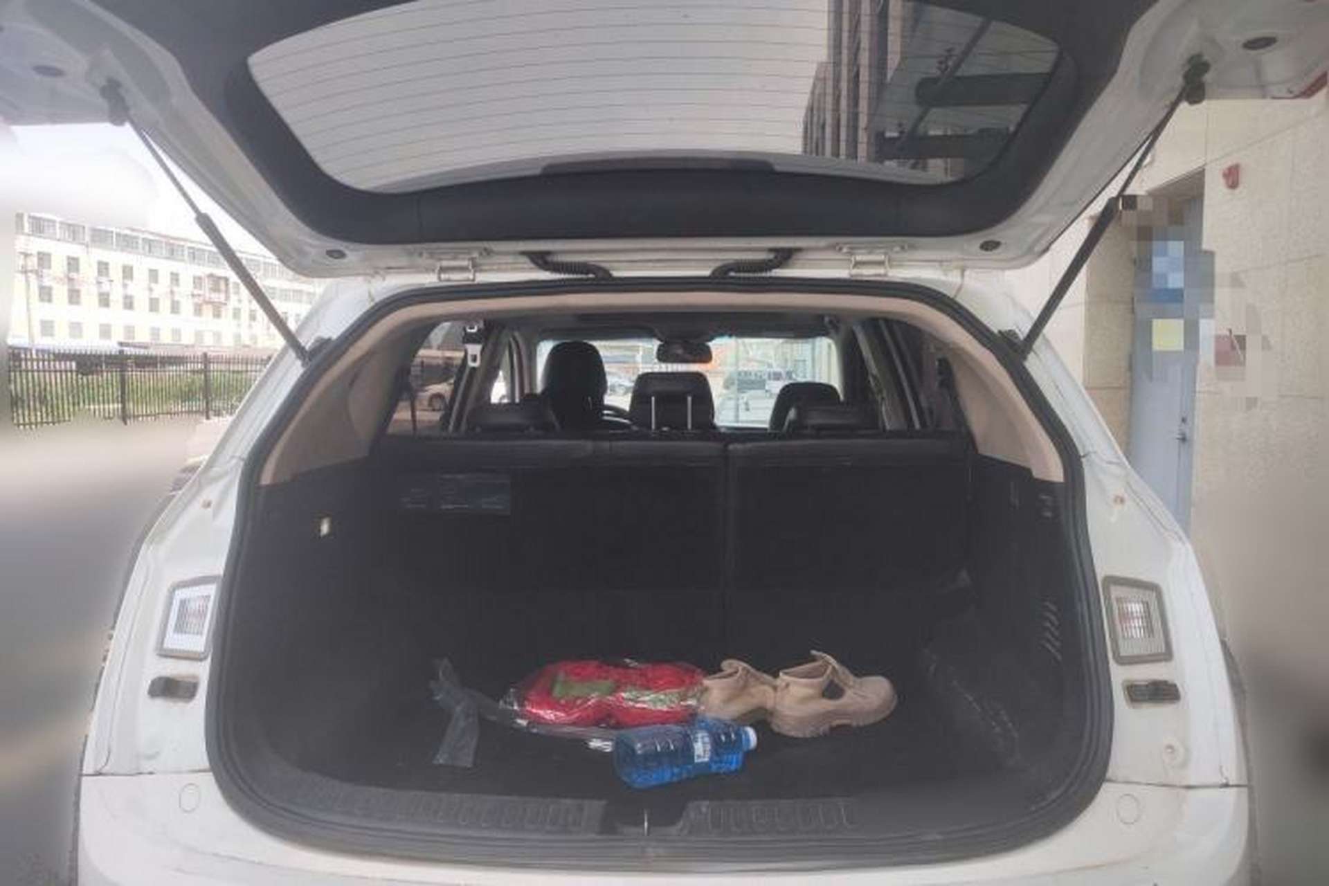Used Baojun 560 2015 1.8L manual luxury version Trunk