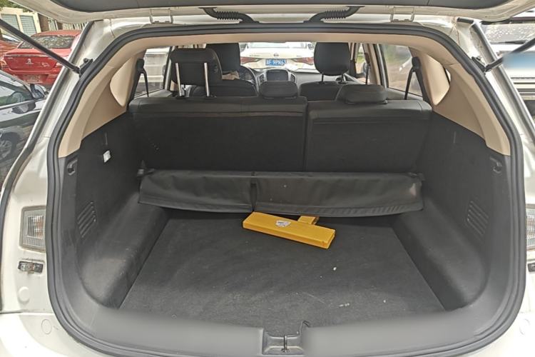 Used Baojun 560 2015 1.8L Manual Elite Edition Trunk