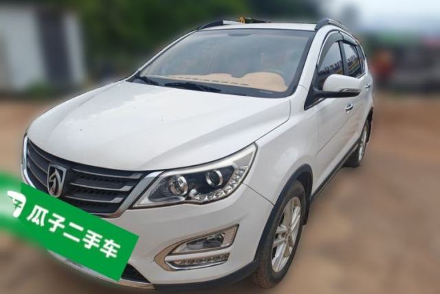 Używany Baojun 560 2015 1.8L Manual Elite Edition