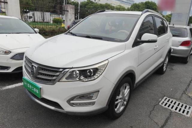 Used Baojun 560 2015 1.8L manual Comfort trim level
