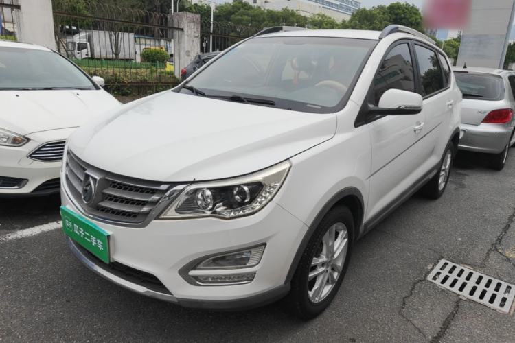 Used Baojun 560 2015 1.8L manual Comfort trim level Guazi used car, China used car export, Used car for sale, Used cars, Cheapest cars for sale
