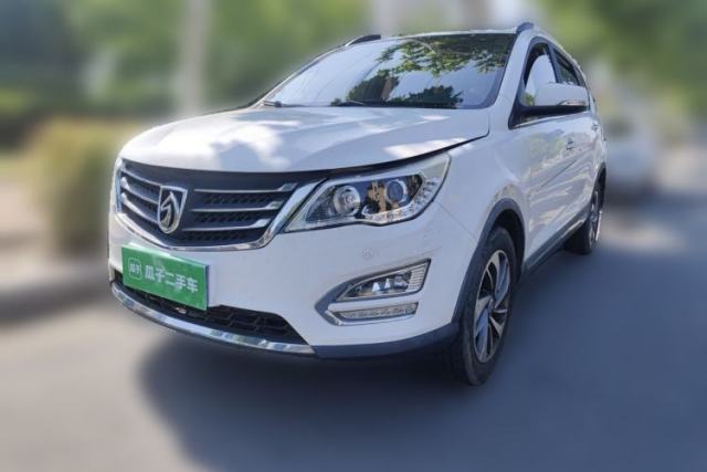 Used Baojun 560 2015 1.8L manual luxury version