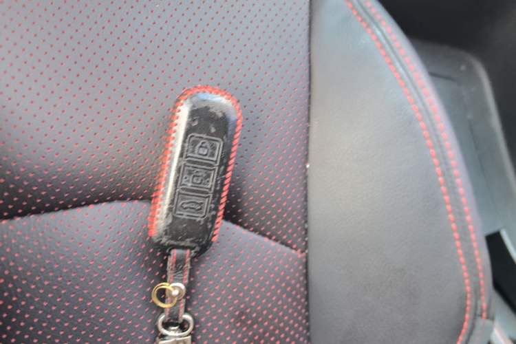 Used Baojun 560 2015 1.8L manual luxury version Vehicle Key