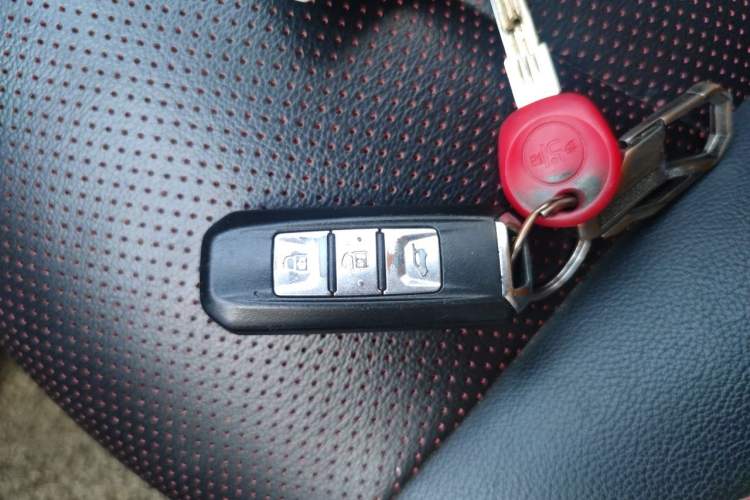 Used Baojun 560 2015 1.8L manual luxury version Vehicle Key