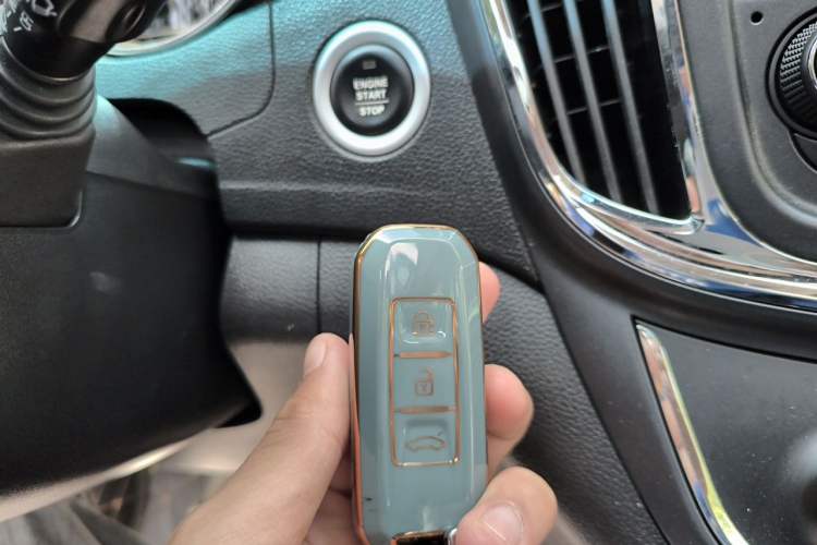 Used Baojun 560 2015 1.8L manual luxury version Vehicle Key