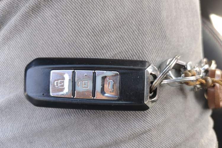 Used Baojun 560 2015 1.8L manual luxury version Vehicle Key