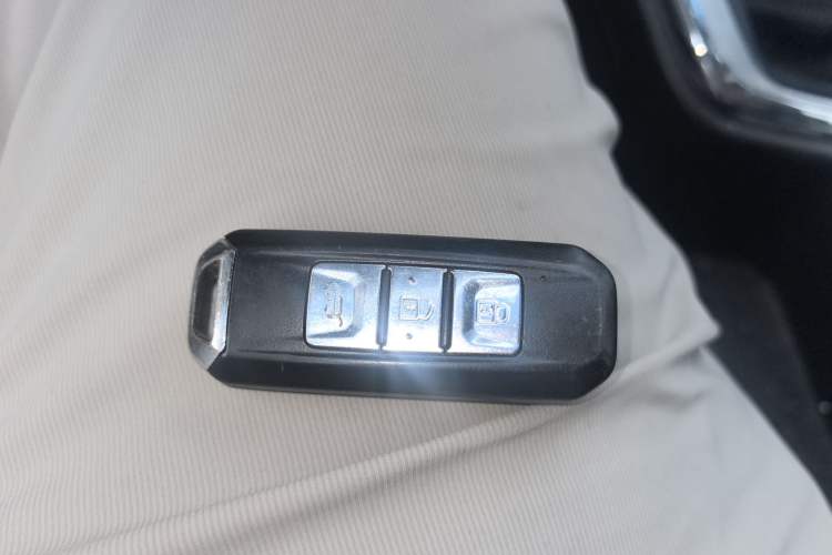 Used Baojun 560 2015 1.8L manual luxury version Vehicle Key