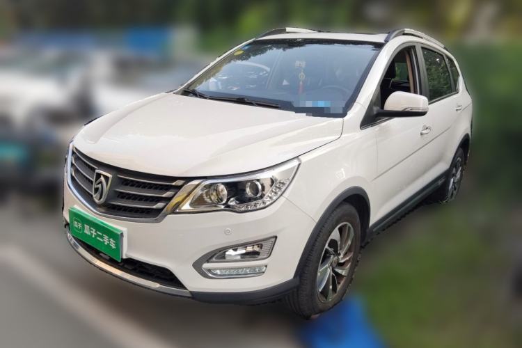 Used Baojun 560 2015 1.8L manual luxury version Guazi used car, China used car export, Used car for sale, Used cars, Cheapest cars for sale