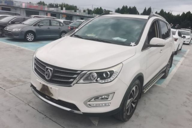 Used Baojun 560 2015 1.8L manual luxury version