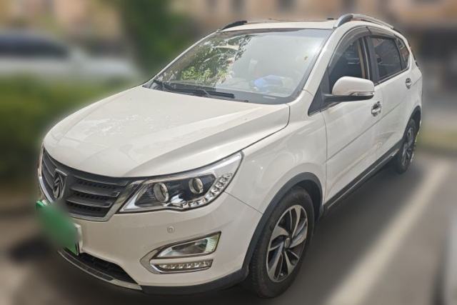 Used Baojun 560 2015 1.8L manual luxury version
