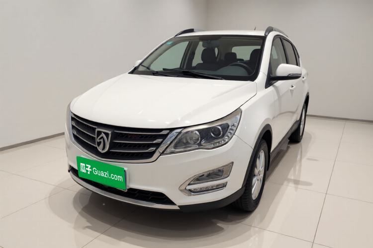 Used Baojun 560 2015 1.8L manual Comfort trim level Guazi used car, China used car export, Used car for sale, Used  cars, Cheapest cars for sale