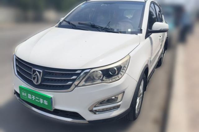 Used Baojun 560 2015 1.8L manual Comfort trim level