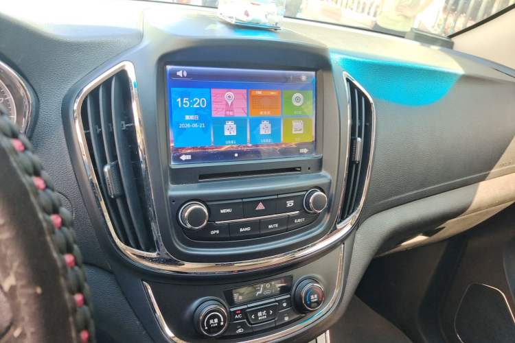 Used Baojun 560 2015 1.8L Manual Elite Edition Audio And AC Panel