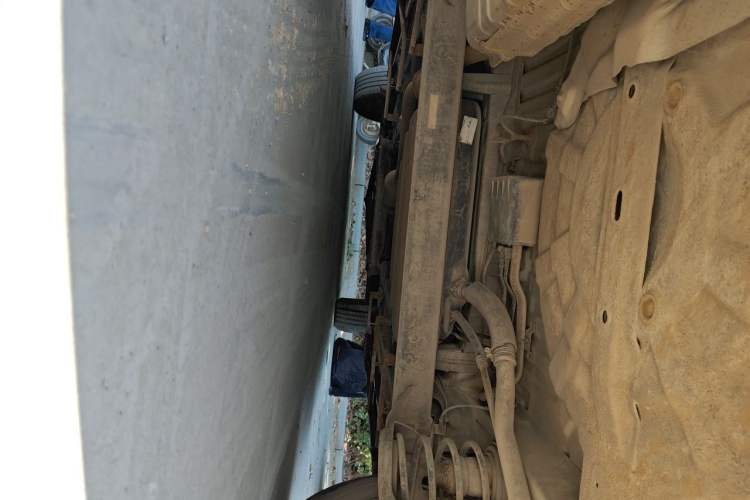 Used Baojun 560 2015 1.8L manual luxury version Chassis Rear